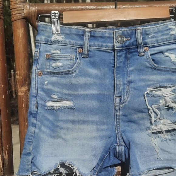 🌟3/50 Distressed Blue Denim Shorts - Picture 2 of 5